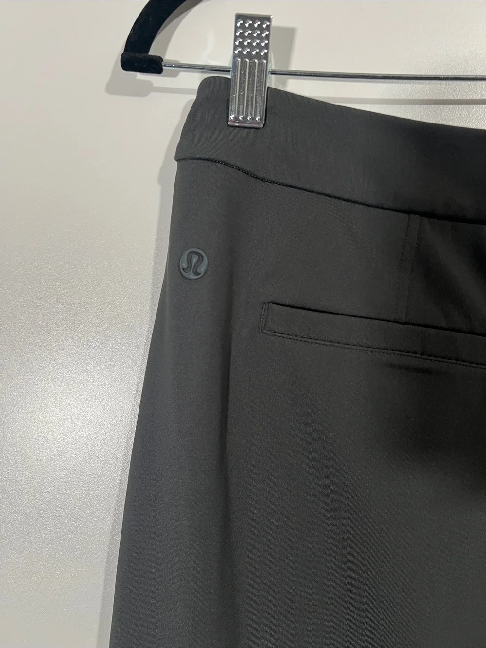 Lululemon Tapered-Leg Mid-Rise Pants 7/8 Length Luxstreme Medium Graphite Gray